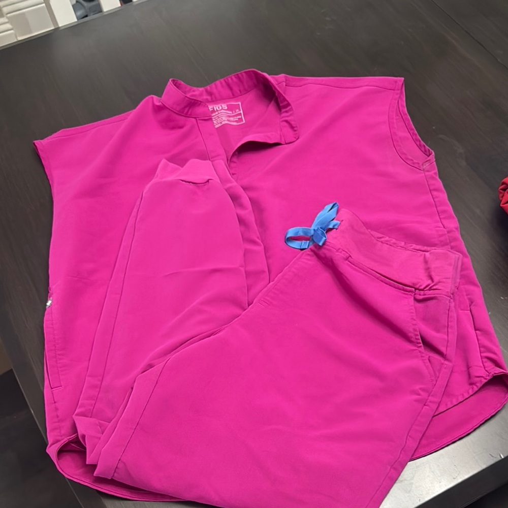 Figs Pink Scrub Set with Blue Accent